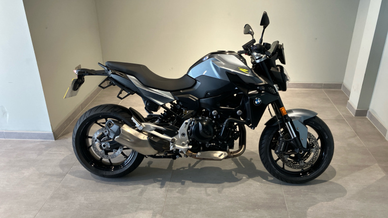 BMW F900 R
